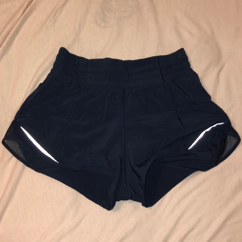 lululemon hotty hot shorts!